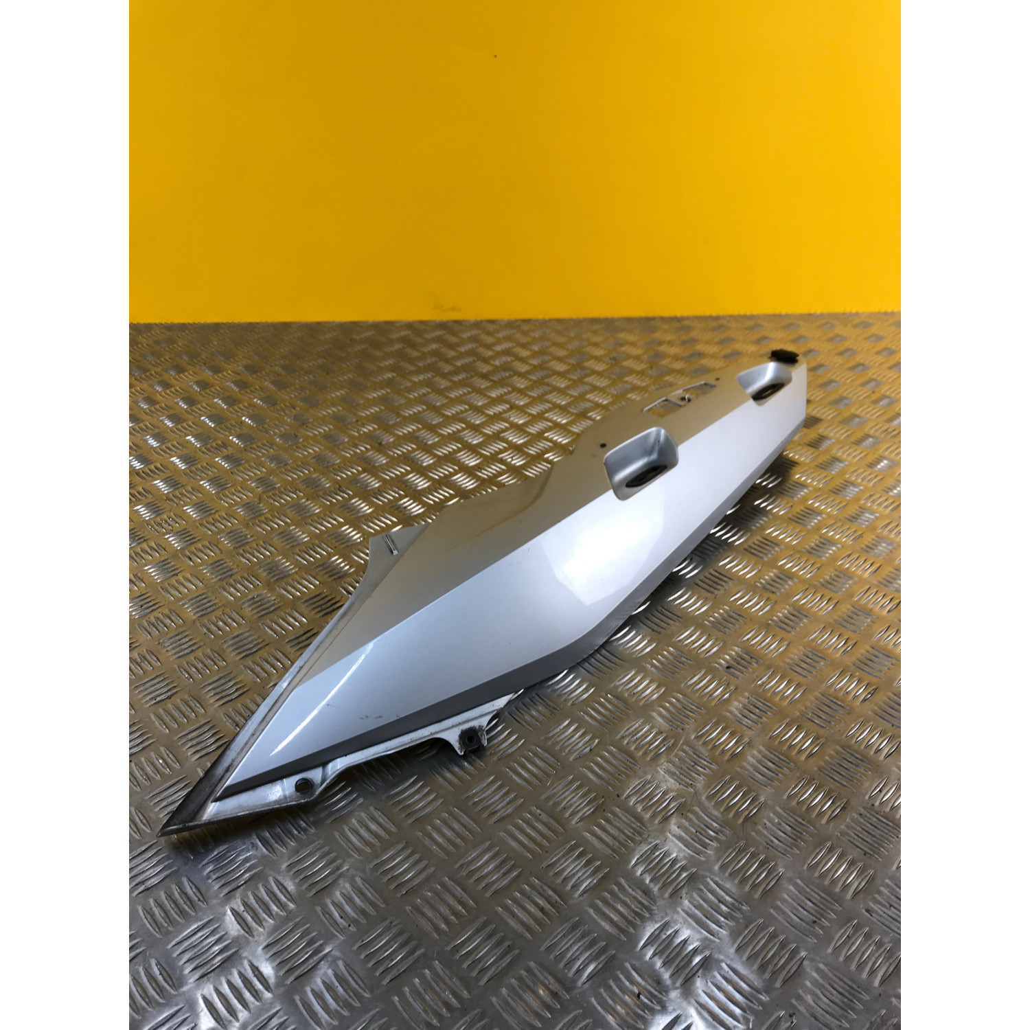 Demi coque arrière gauche pour BMW R 1200 RT ABS 2005