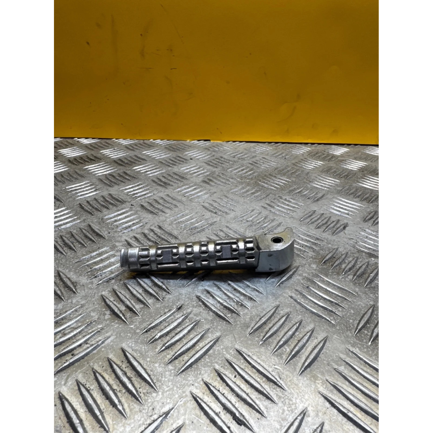 Repose pied arrière gauche pour YAMAHA XMAX 400 ABS 2015