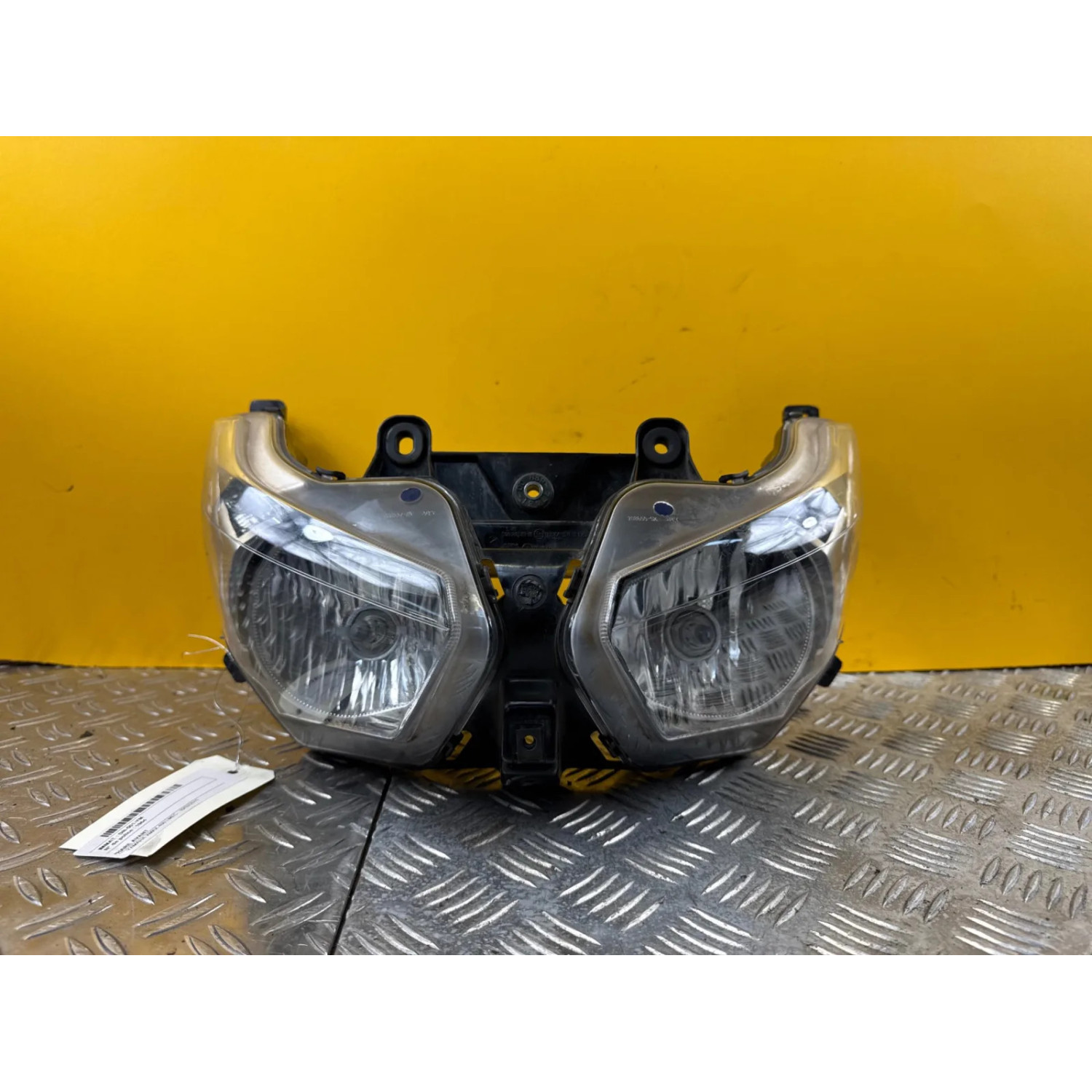 Phare avant pour YAMAHA XMAX 400 ABS 2015