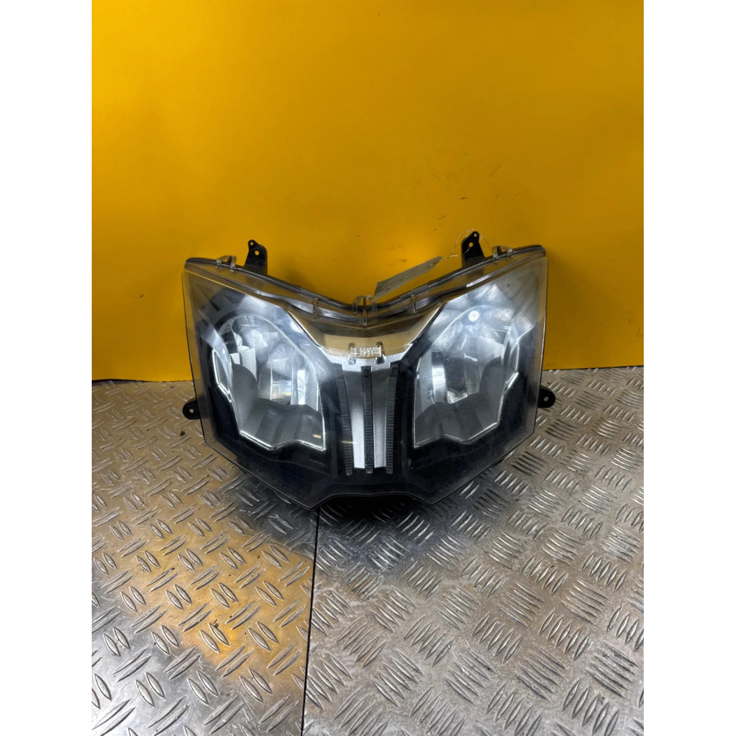 Phare avant pour BMW C650 GT 2013