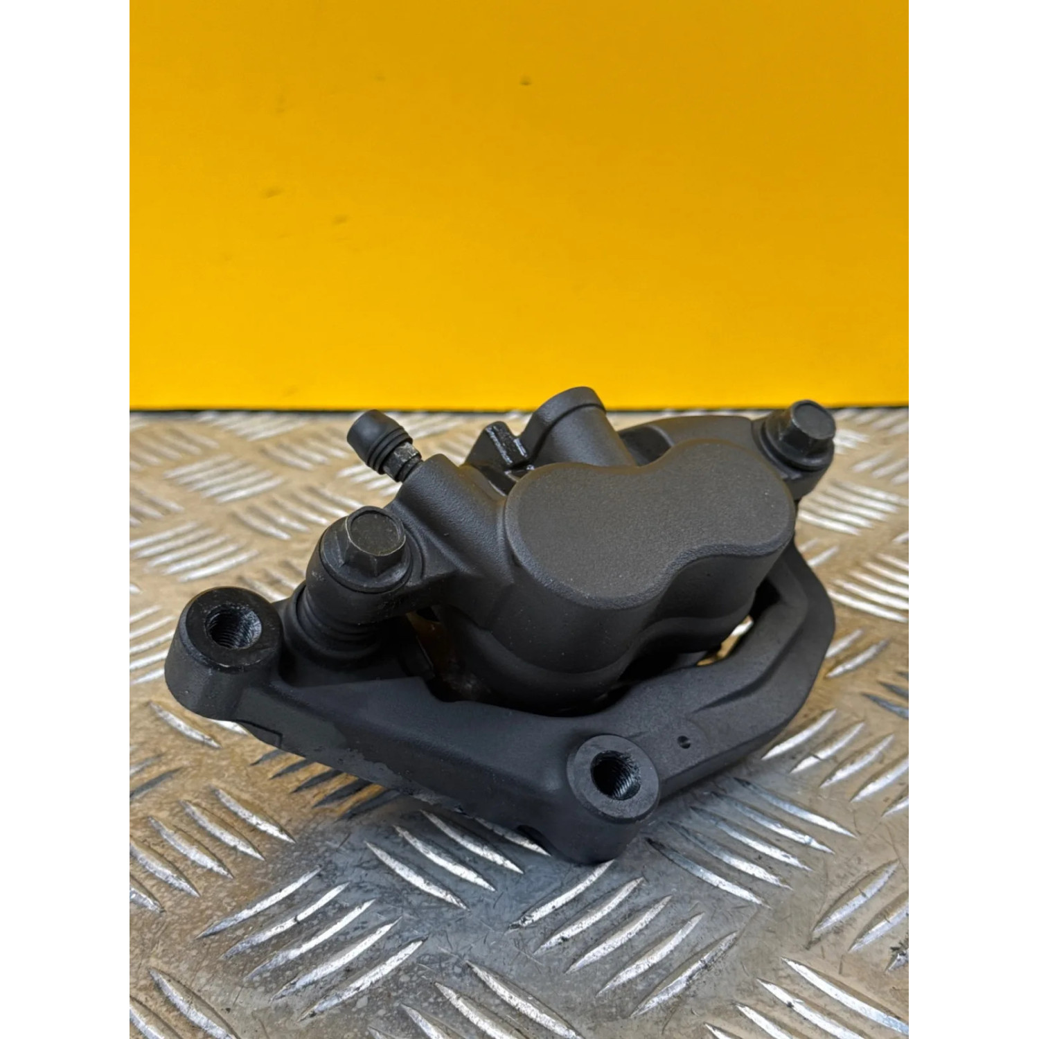 étriers de frein avant gauche pour YAMAHA XJ 600 2010