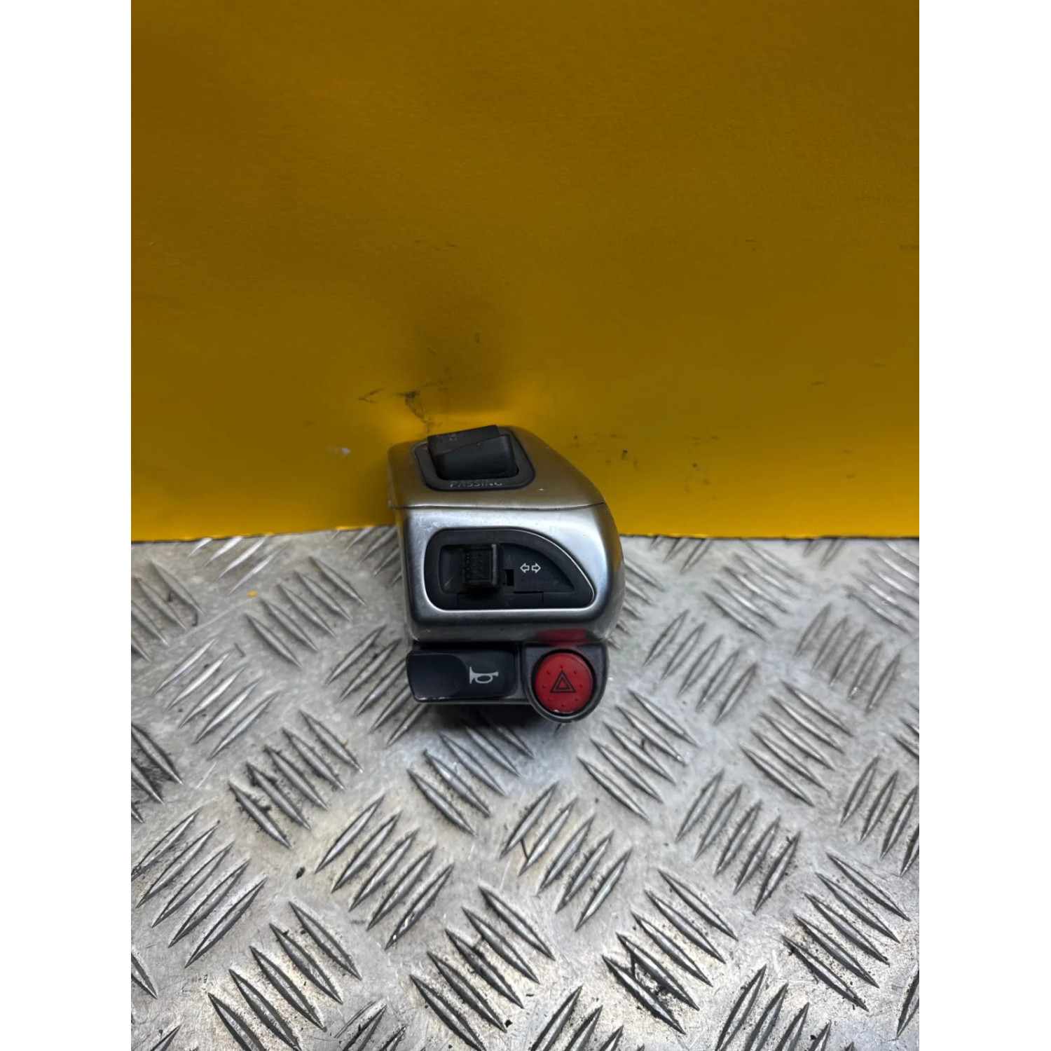Commodo gauche pour PIAGGIO MP3 350 LT 2019