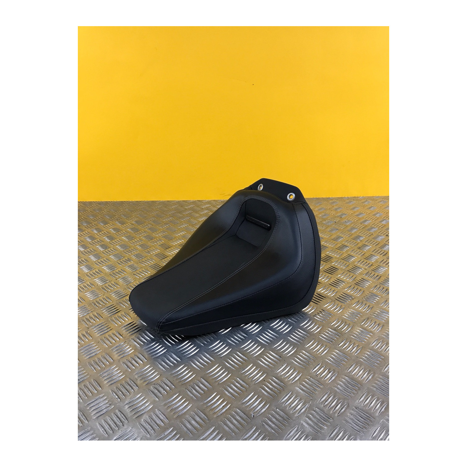 Selle conducteur pour HARLEY DAVIDSON FXBR SOFTAIL BREAKOUT 52000426