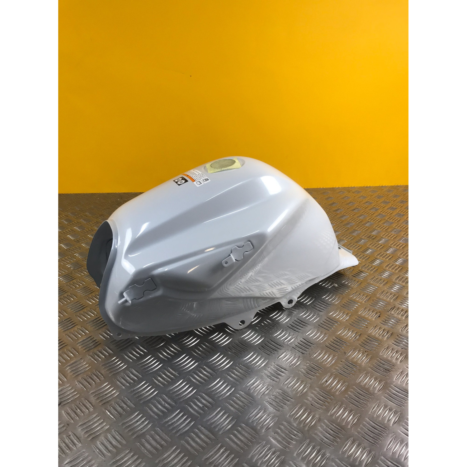 Réservoir de carburant pour YAMAHA YS 125 BT4-W2411-00-F2