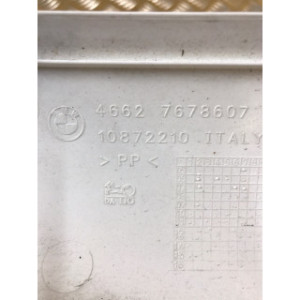 Demi coque arrière gauche pour BMW F 800 R 2015 4662 7 678 607