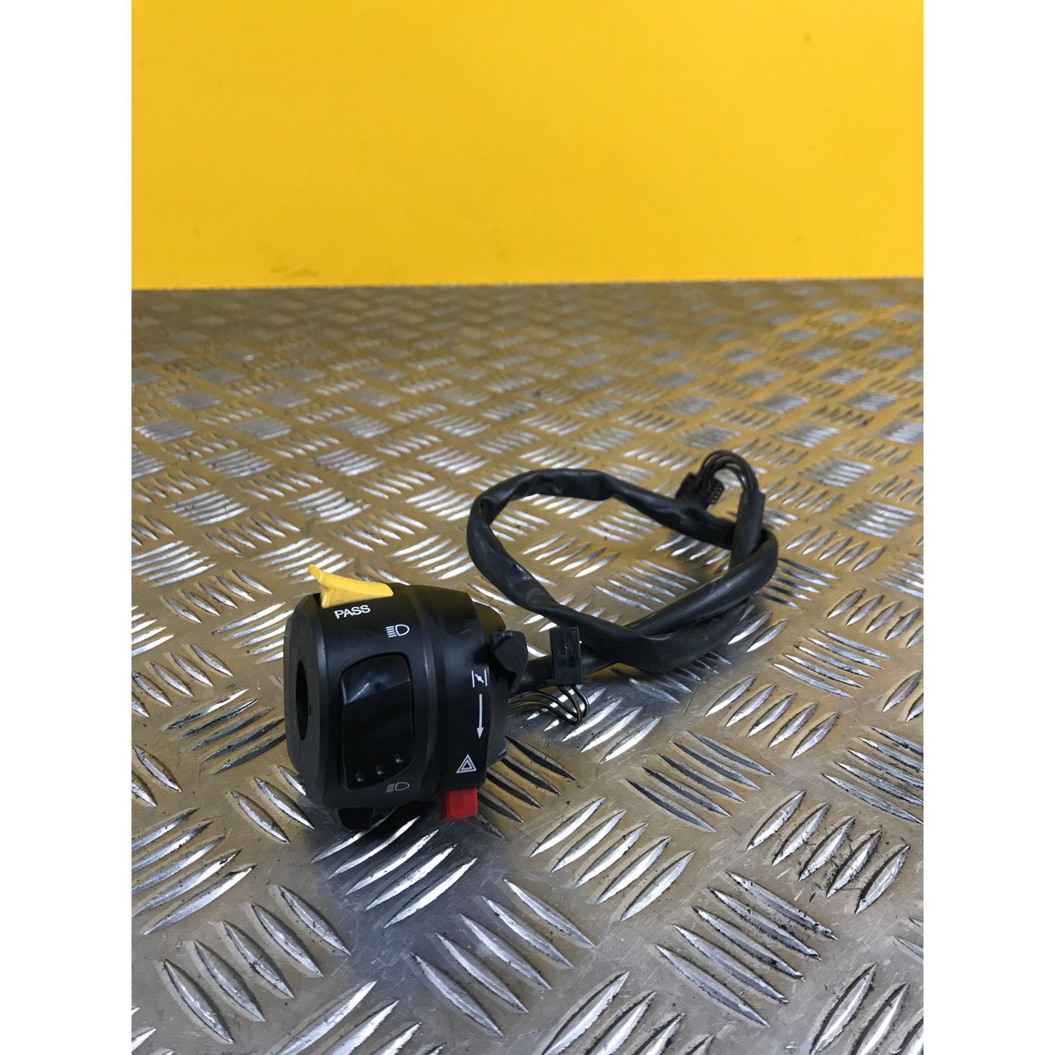 Commodo gauche gestion de l'éclairage pour SUZUKI BANDIT 2007