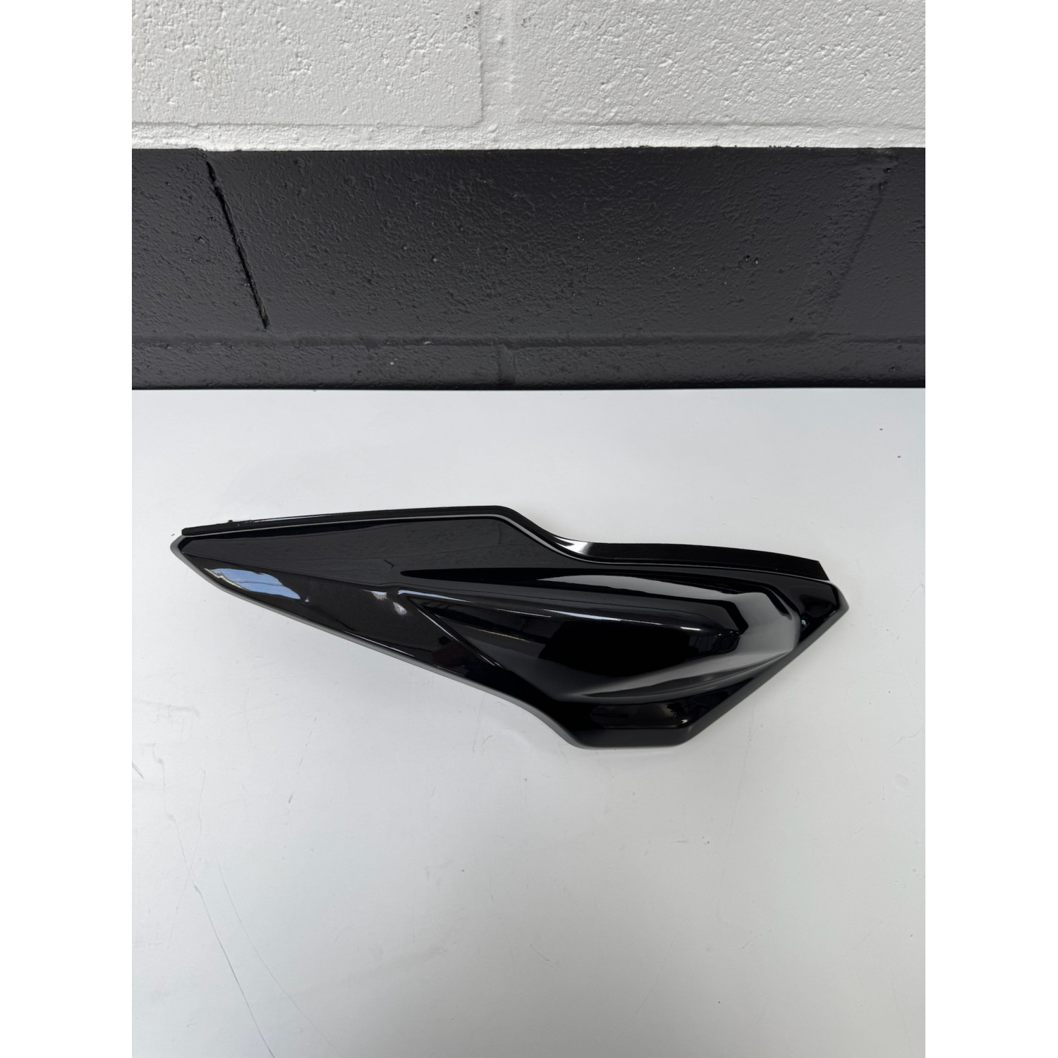 Flanc de carénage droit pour MBK NITRO 50 2025