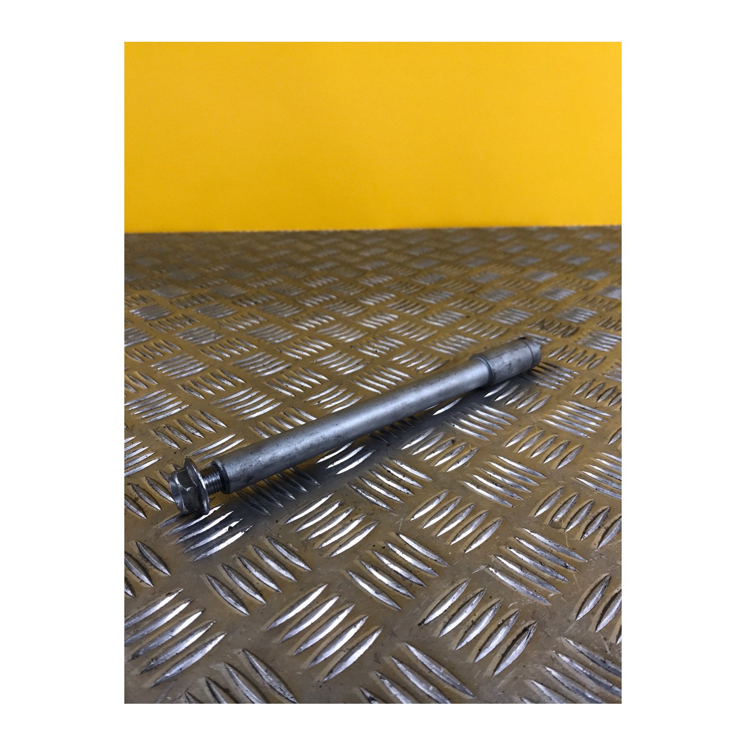 Axe de roue avant pour HONDA SH 300 2017