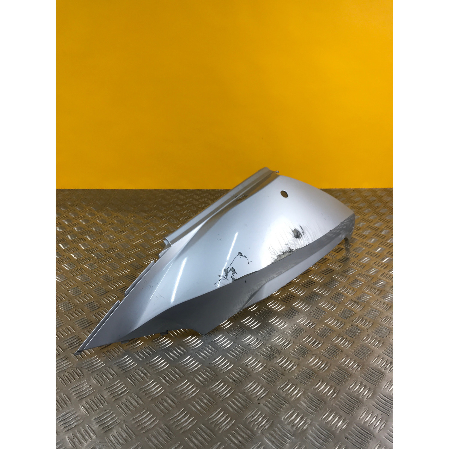 Demi coque arrière gauche pour APRILIA ATLANTIC 500 2007