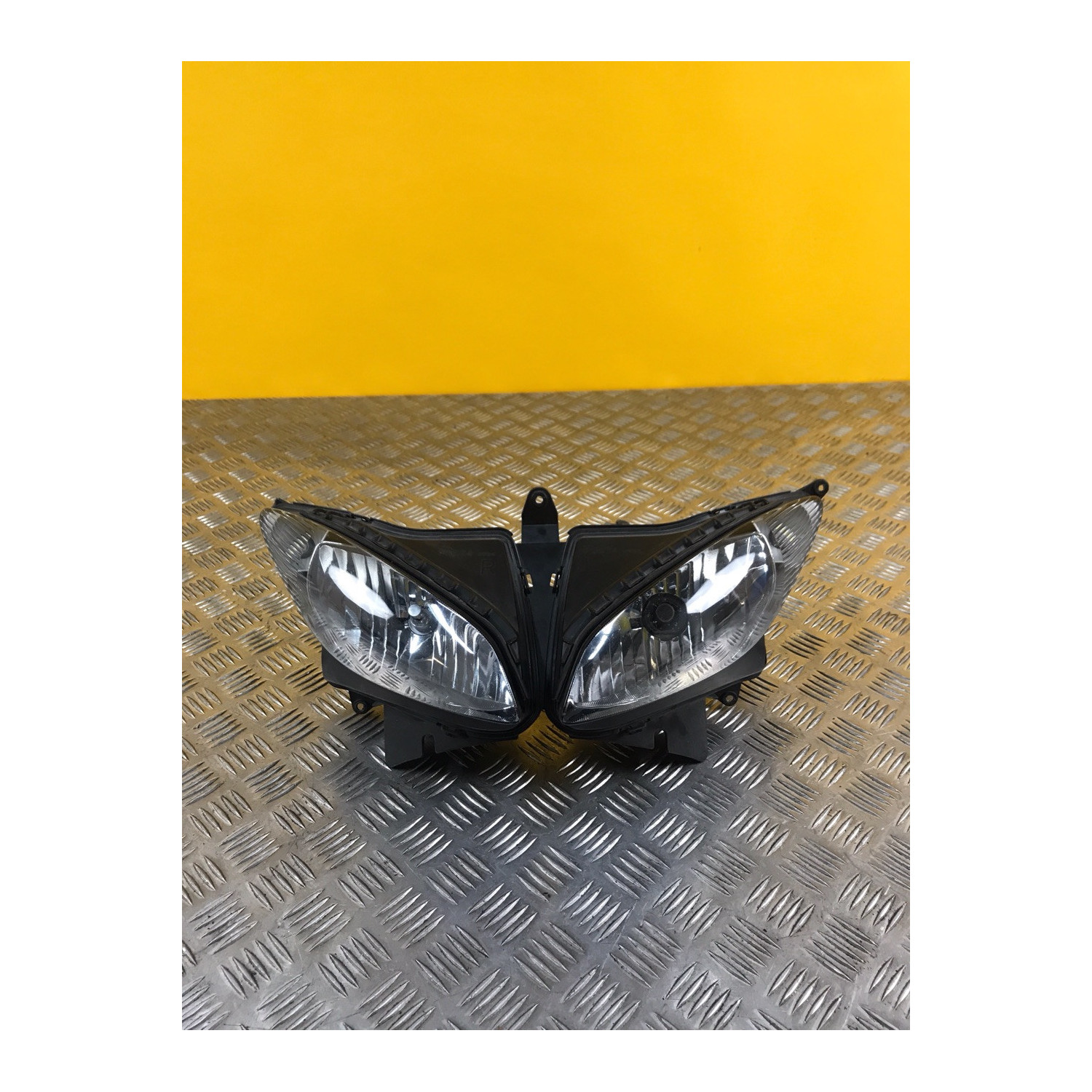 Phare avant pour YAMAHA FAZER 600 2004