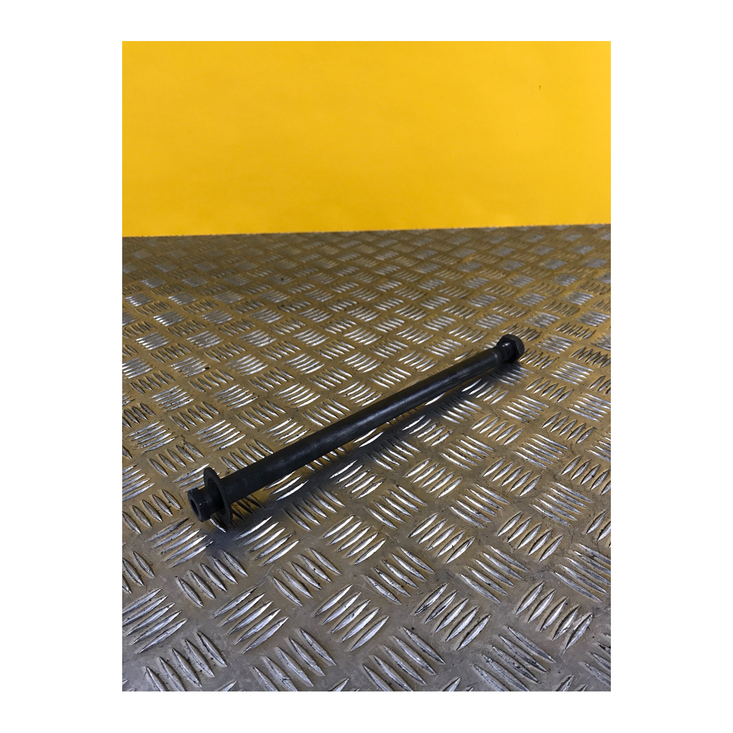 Axe de roue arrière pour YAMAHA FAZER 600 2002