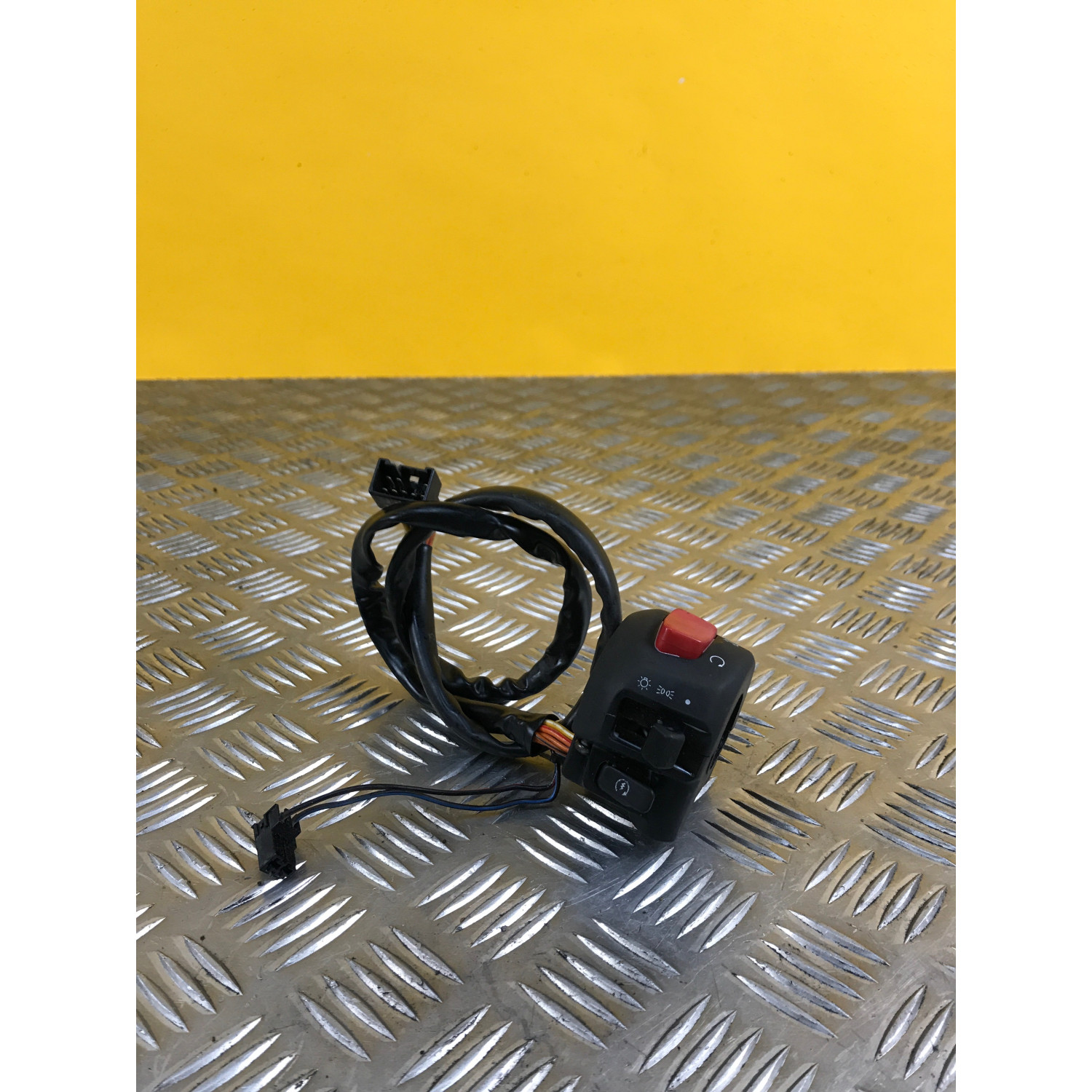 Commodo droit démarrage pour SUZUKI SV 650 S 2001