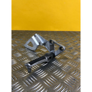 Platine repose pieds avant droite pour SUZUKI SV 650 S 2001