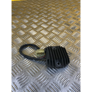 Régulateur de tension pour YAMAHA FAZER 600 2002