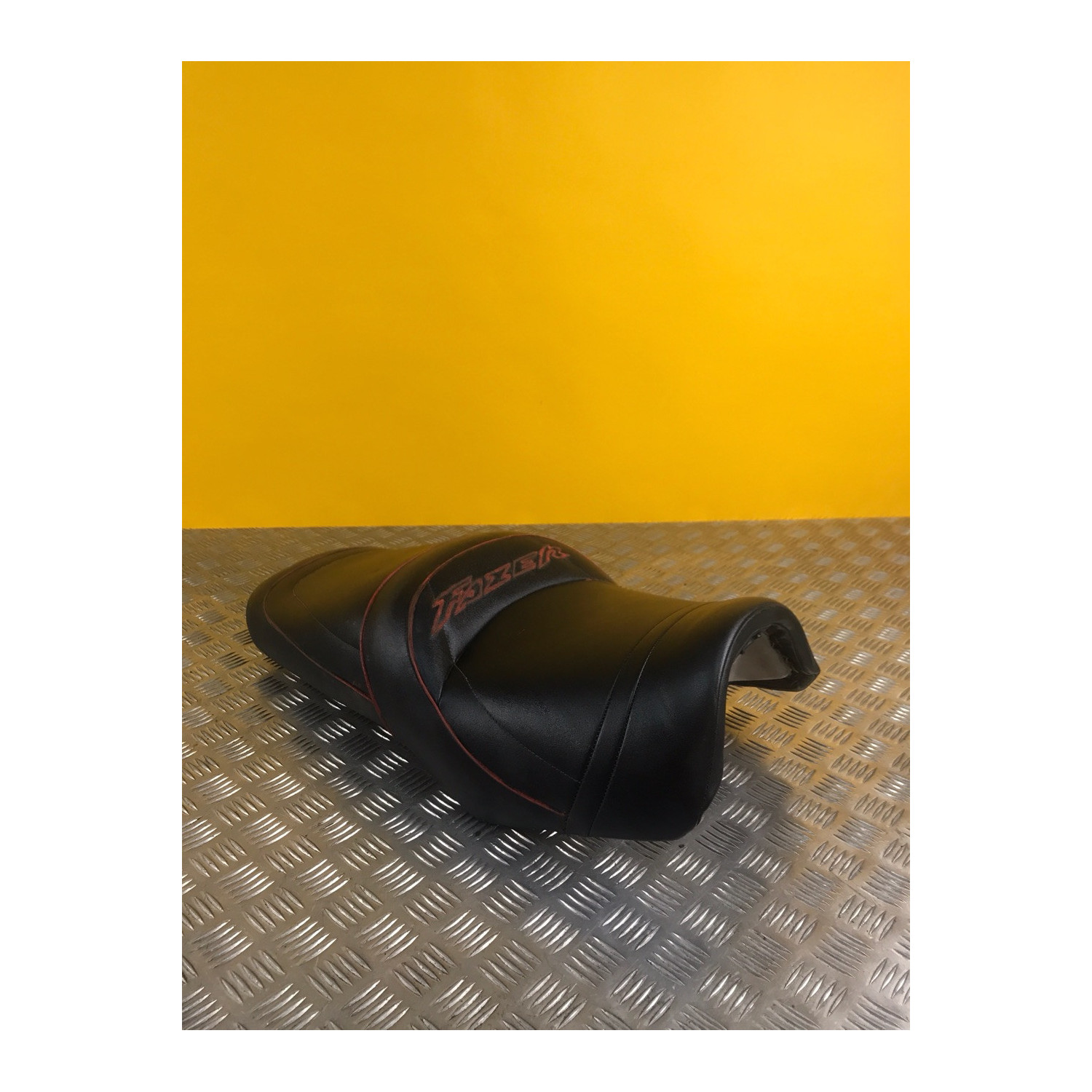 SELLE BIPLACE pour YAMAHA FAZER 600 2002