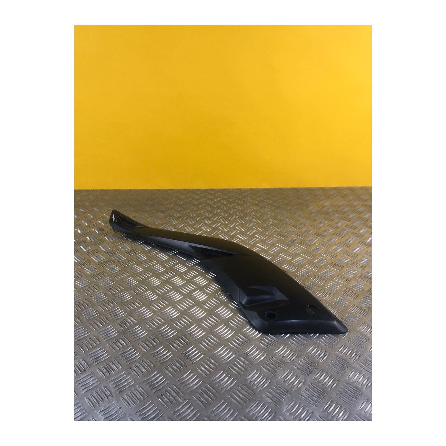 Cache laterale droit pour YAMAHA XMAX 125 2011