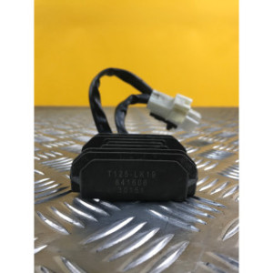 Régulateur de tension pour PIAGGIO FLY 125 2016