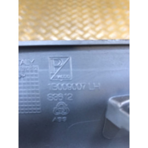 Habillage marche pied gauche pour PIAGGIO MP3 530 2024