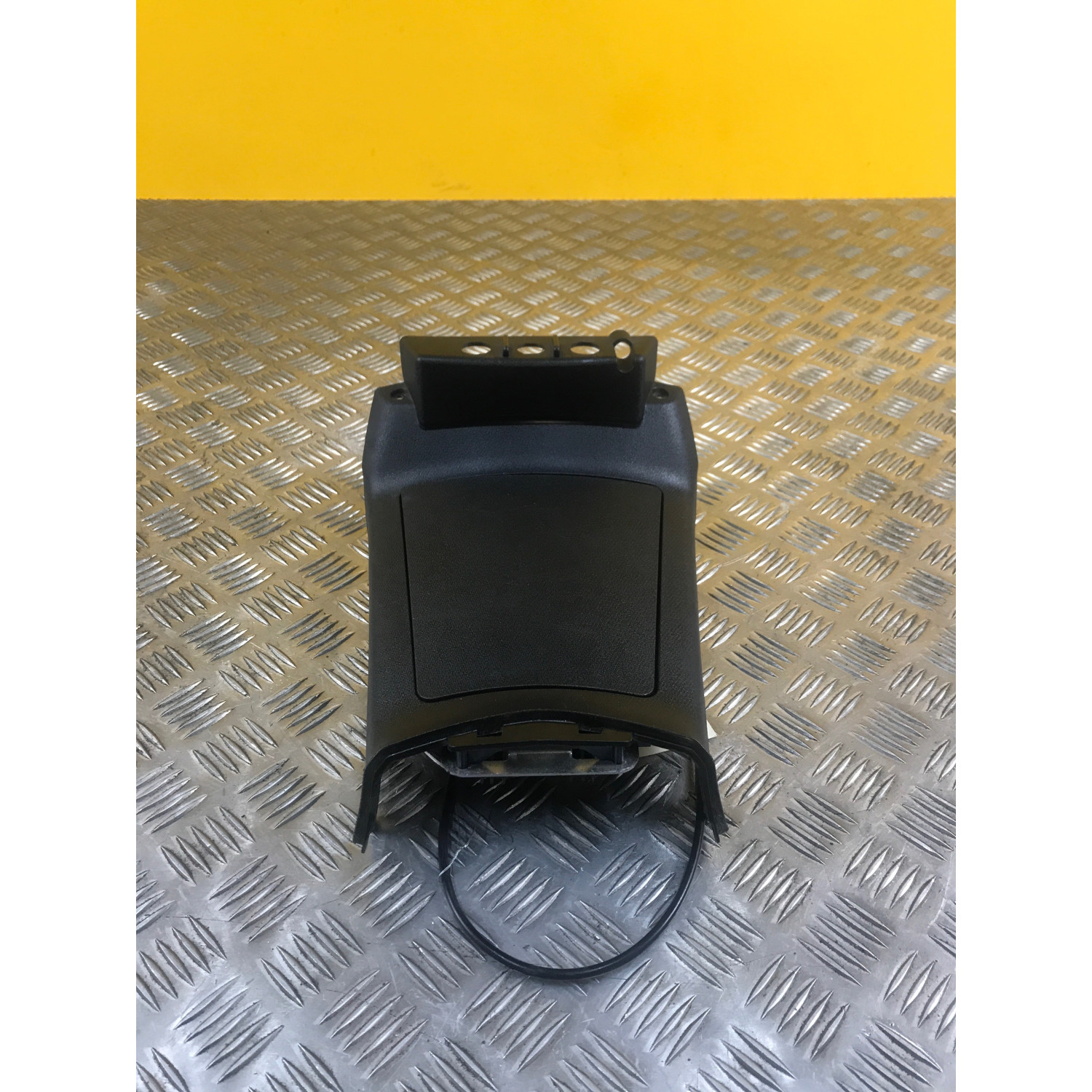 Carénage central trappe à essence pour PIAGGIO MP3 530 2024