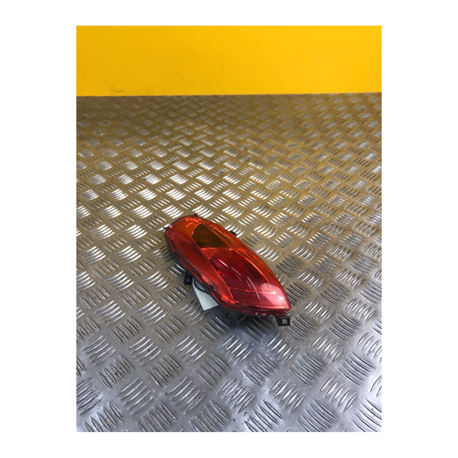 Feux arriere droit pour PIAGGIO Medley 125 2020