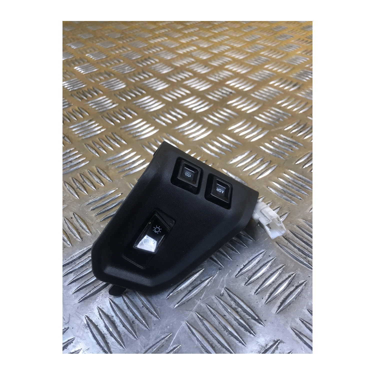 Commutateur droit pour PIAGGIO MP3 530 2024