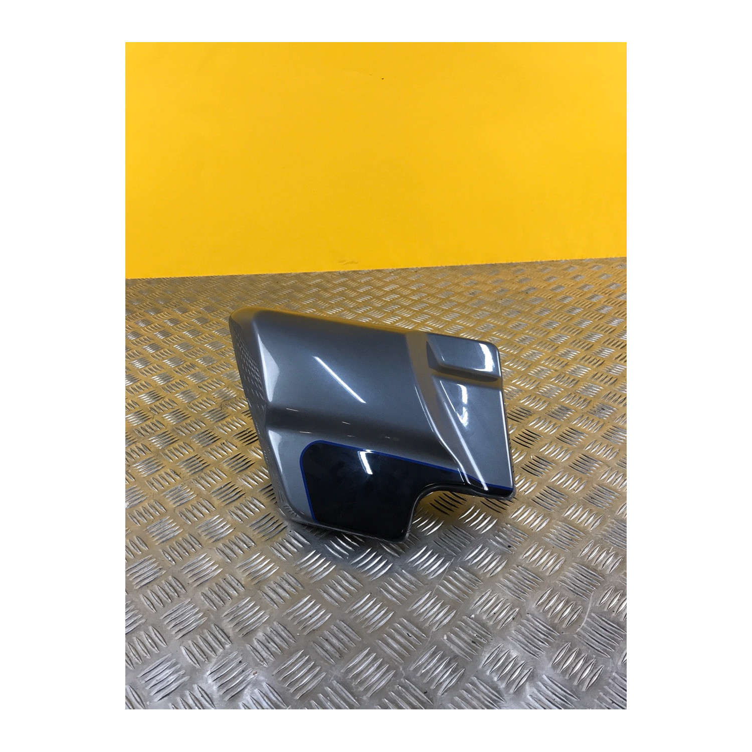 Cache latéral gauche pour HARLEY DAVIDSON TOURING 66250-09