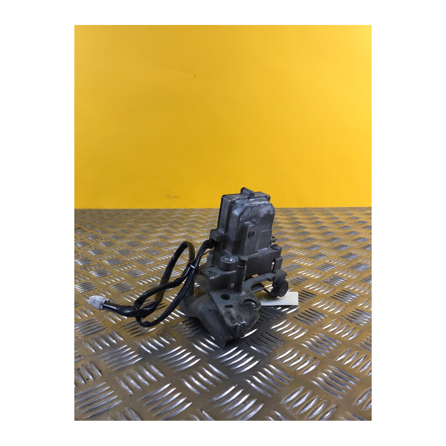 Blocage+fixation béquille centrale pour YAMAHA T MAX 560 2020