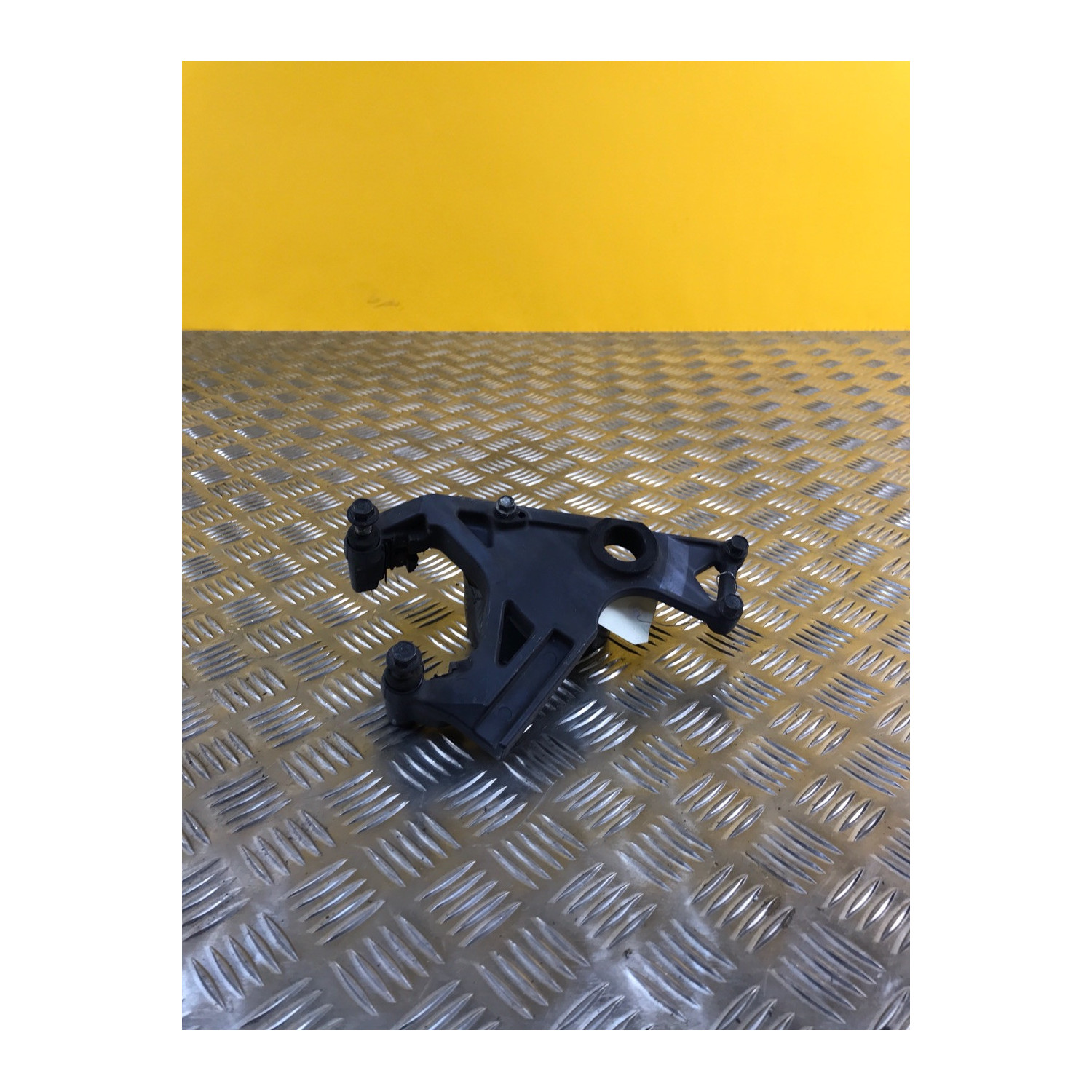 Platine d'étrier de frein arrière pour YAMAHA T MAX 560 2020