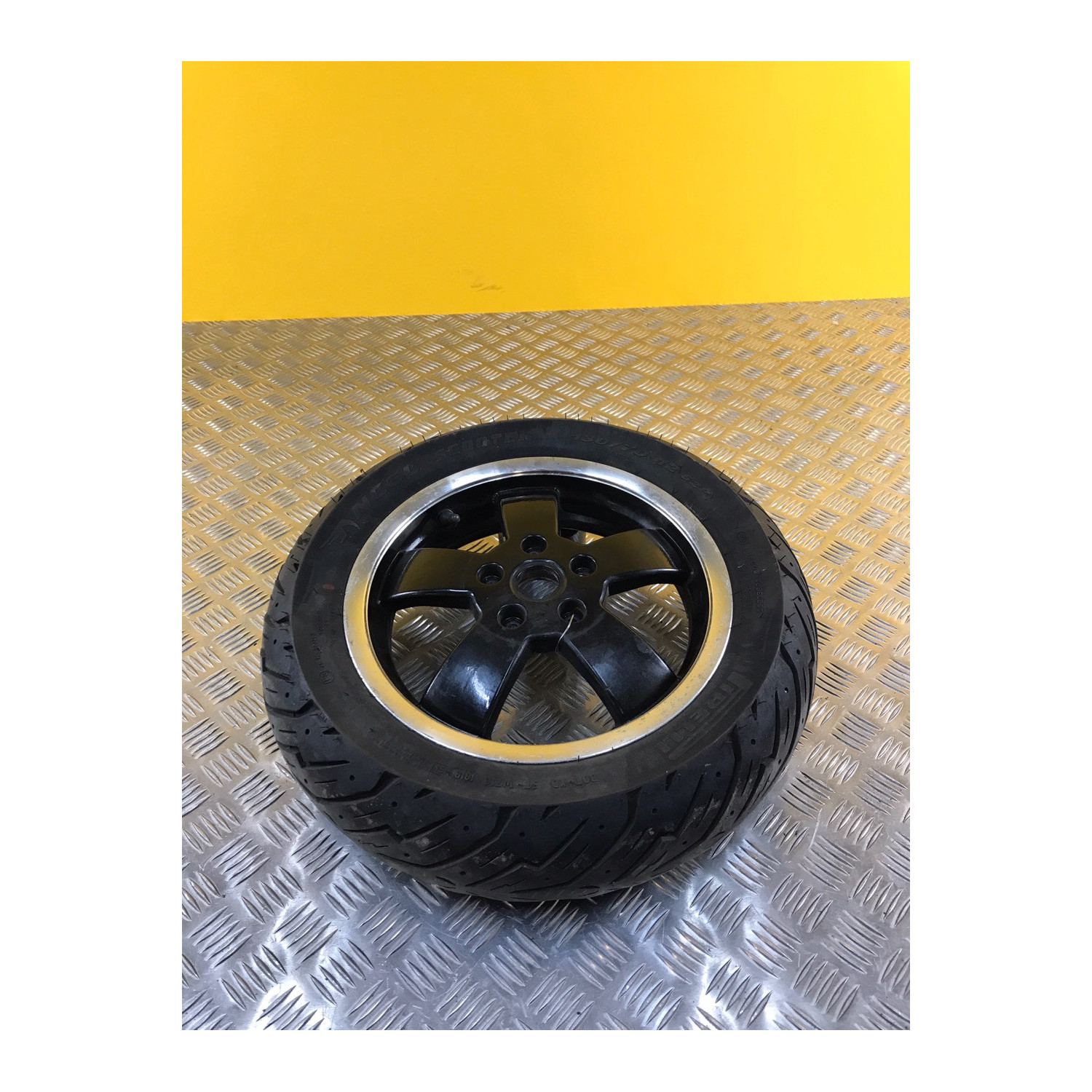 Roue arrière complete pour PIAGGIO VESPA 125 GT 2010