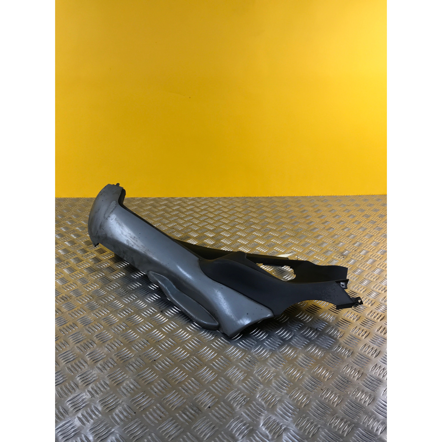 Marche pied gauche pour PIAGGIO MP3 500 2012