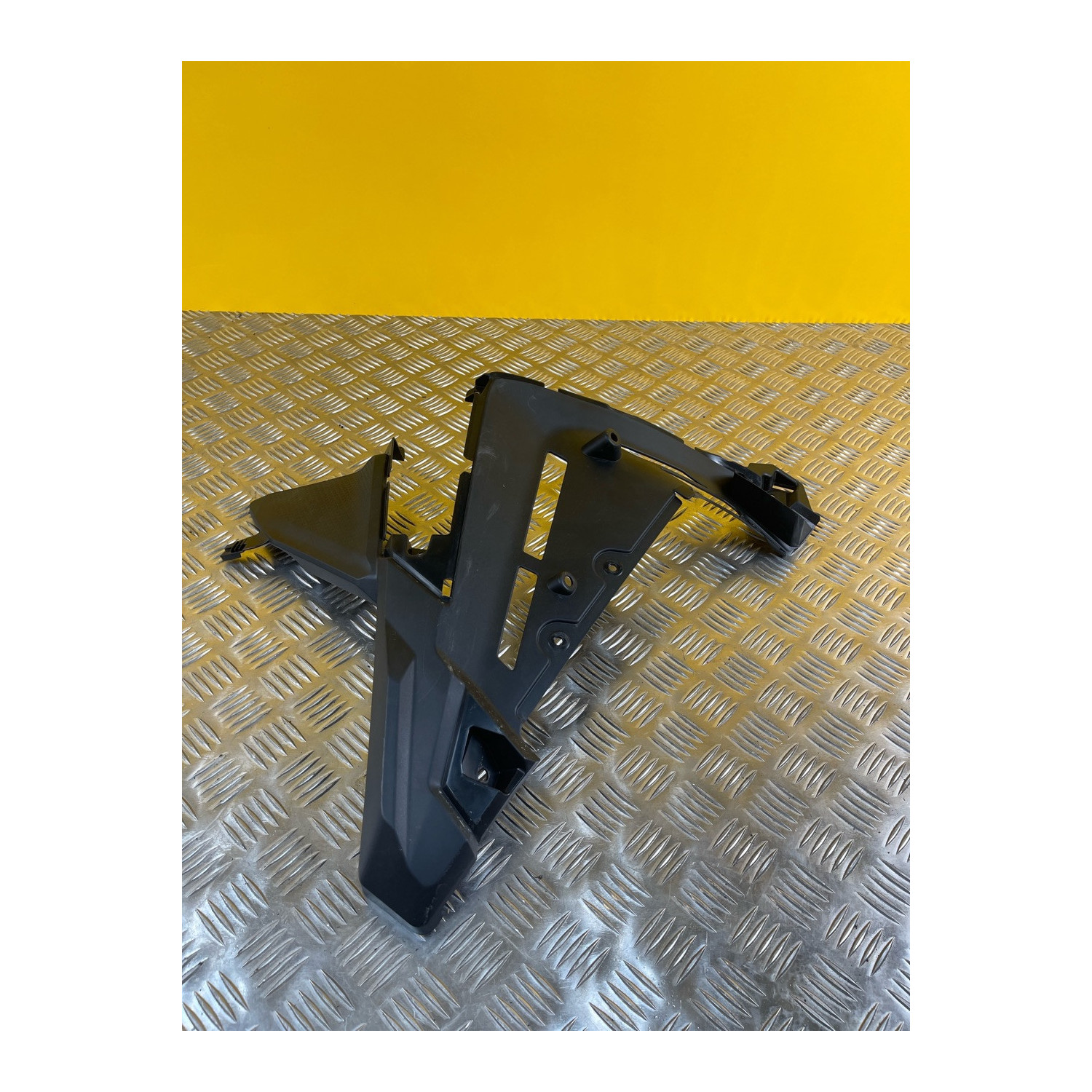 Cache laterale droit pour HONDA NX 500 2024 64331-MLR-D800