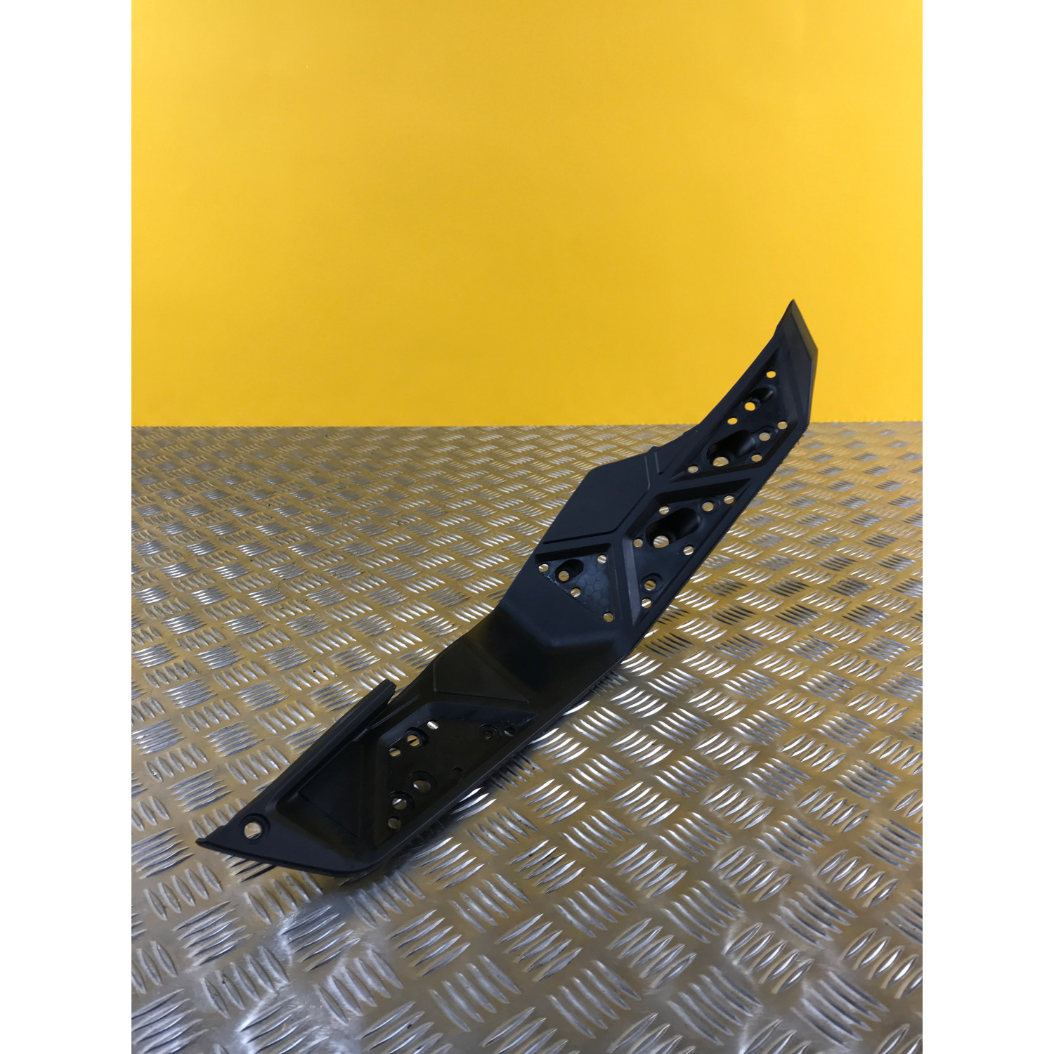 Marche pied gauche pour HONDA FORZA 750 2022