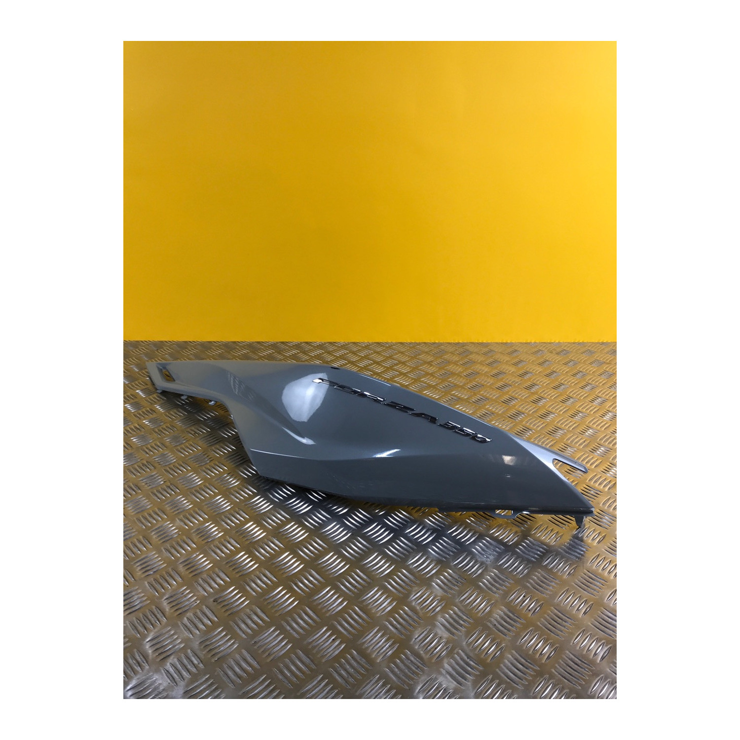 Carenage lateral gauche pour HONDA FORZA 350 2022