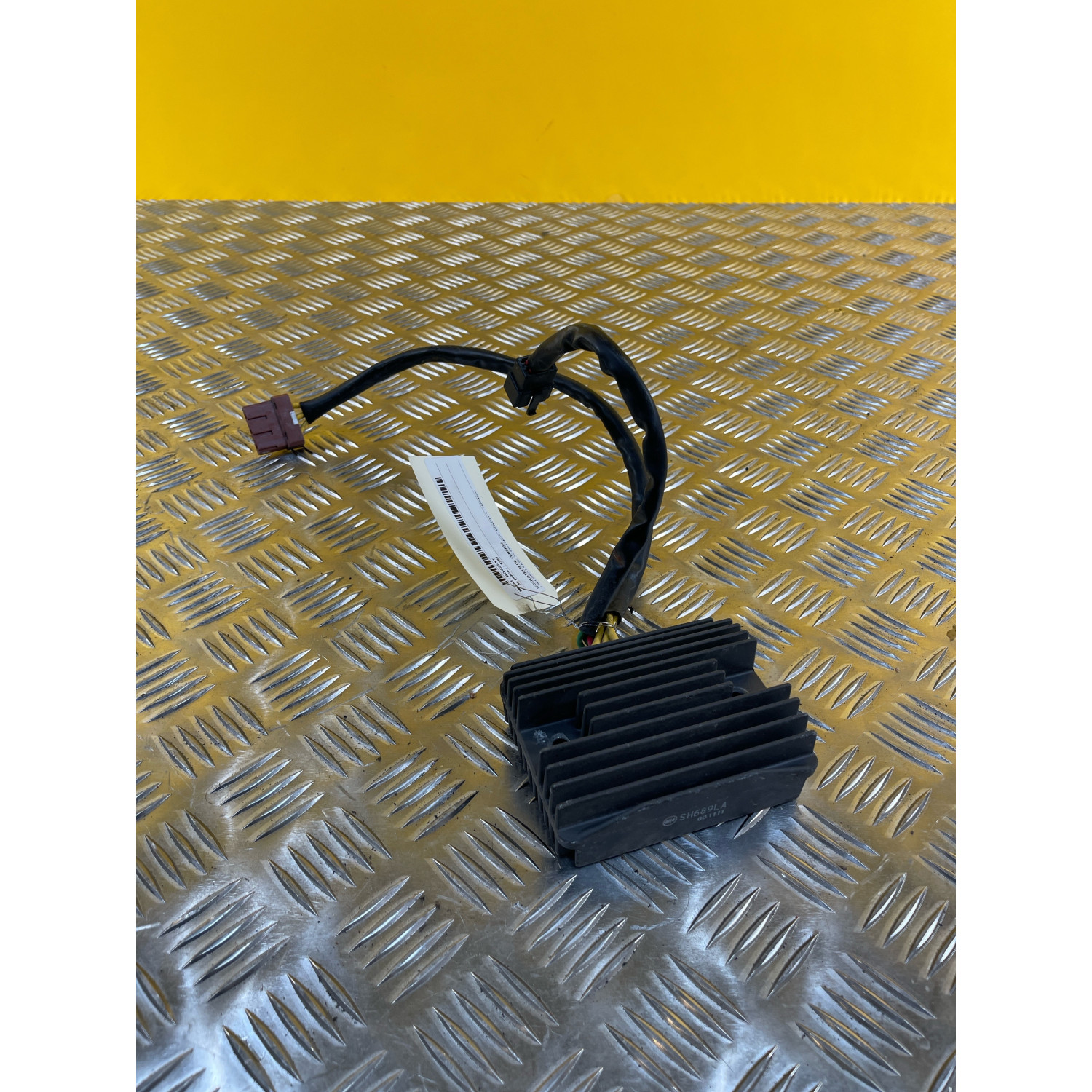 Régulateur de tension pour PEUGEOT SATELIS 125 2011