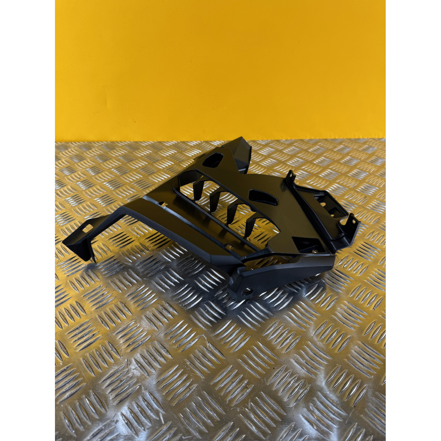 Couvercle de conduite pour HONDA FORZA 750 64321-MKV-D00