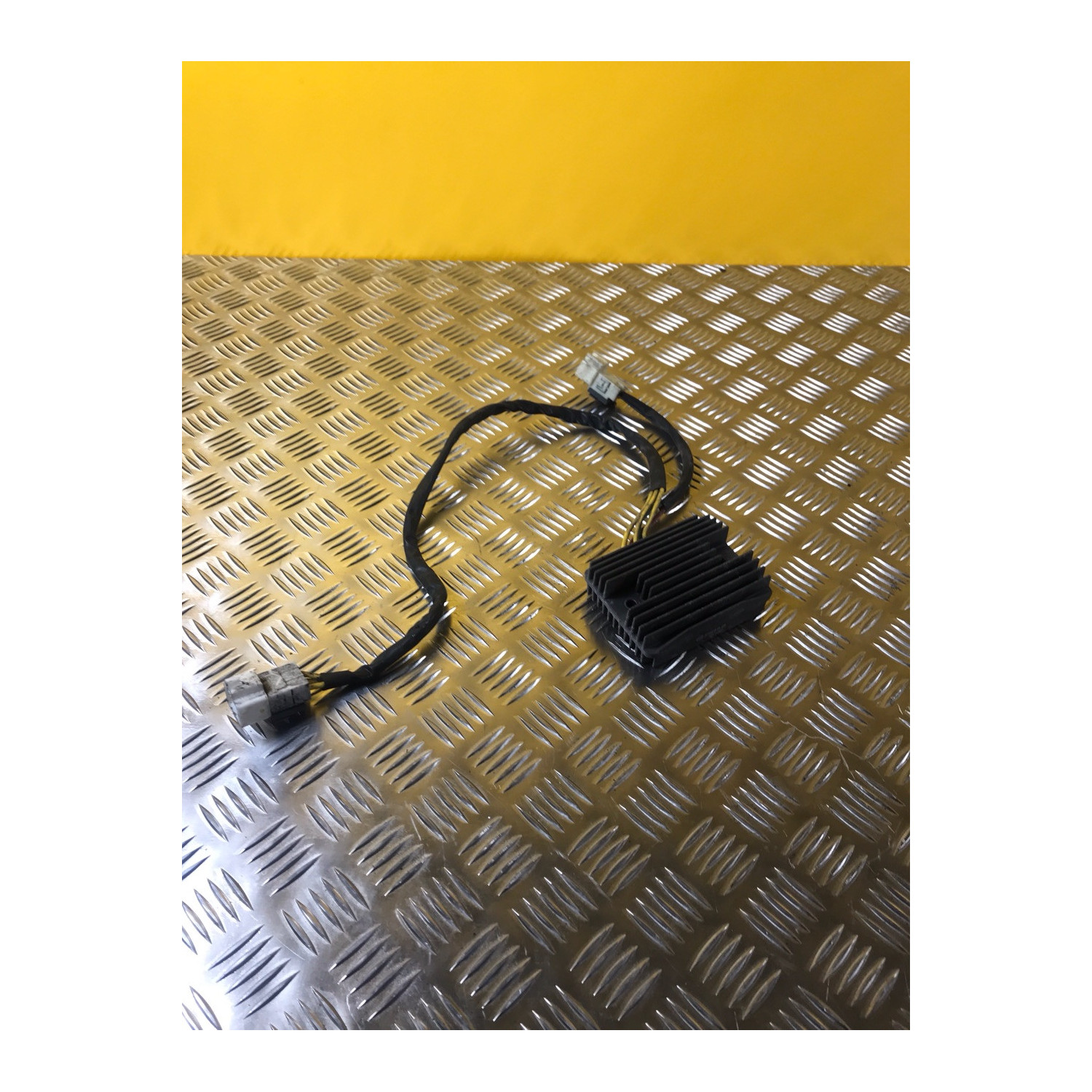 Régulateur de tension pour PIAGGIO BEVERLY 350 2014