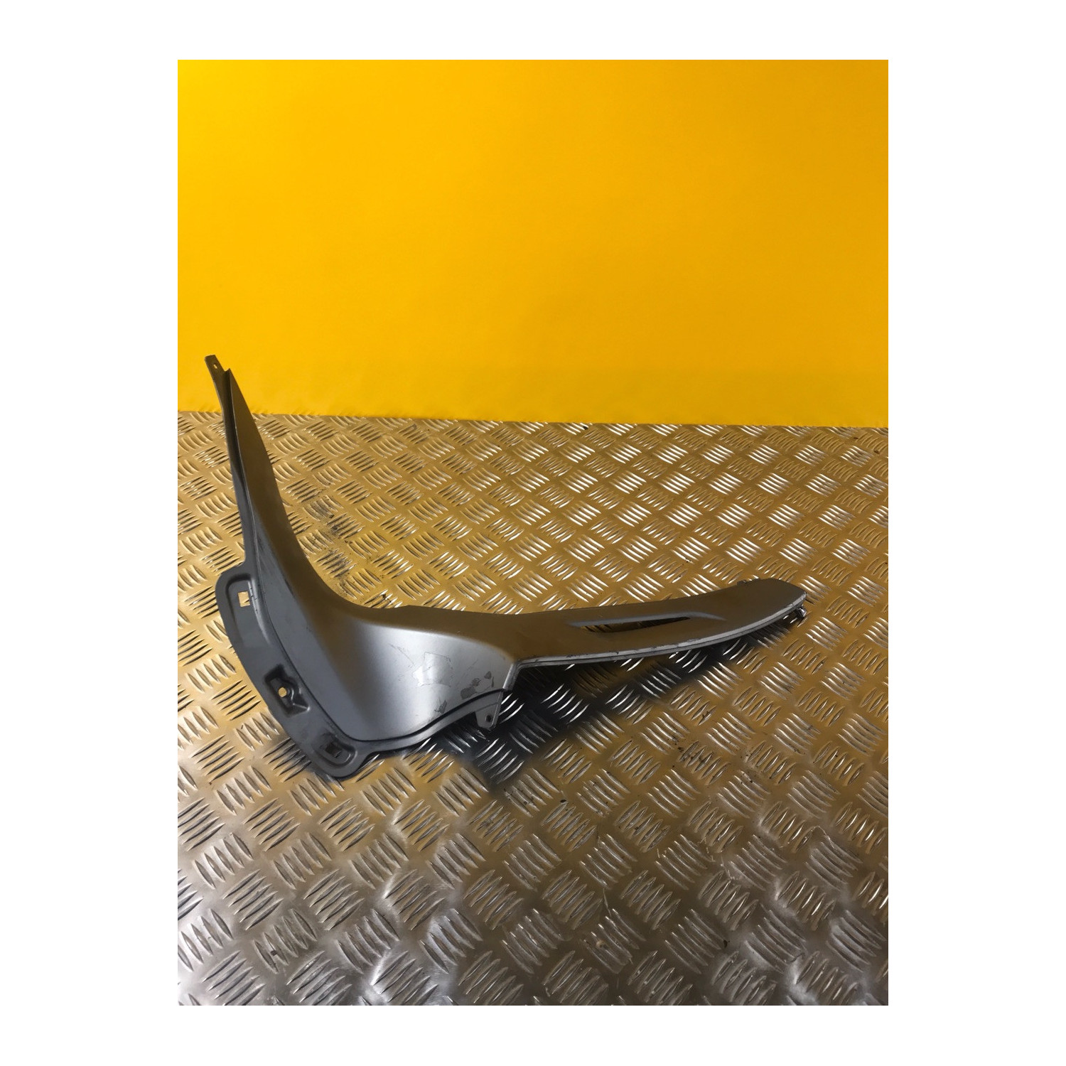 Cache laterale droit pour PIAGGIO BEVERLY 2020