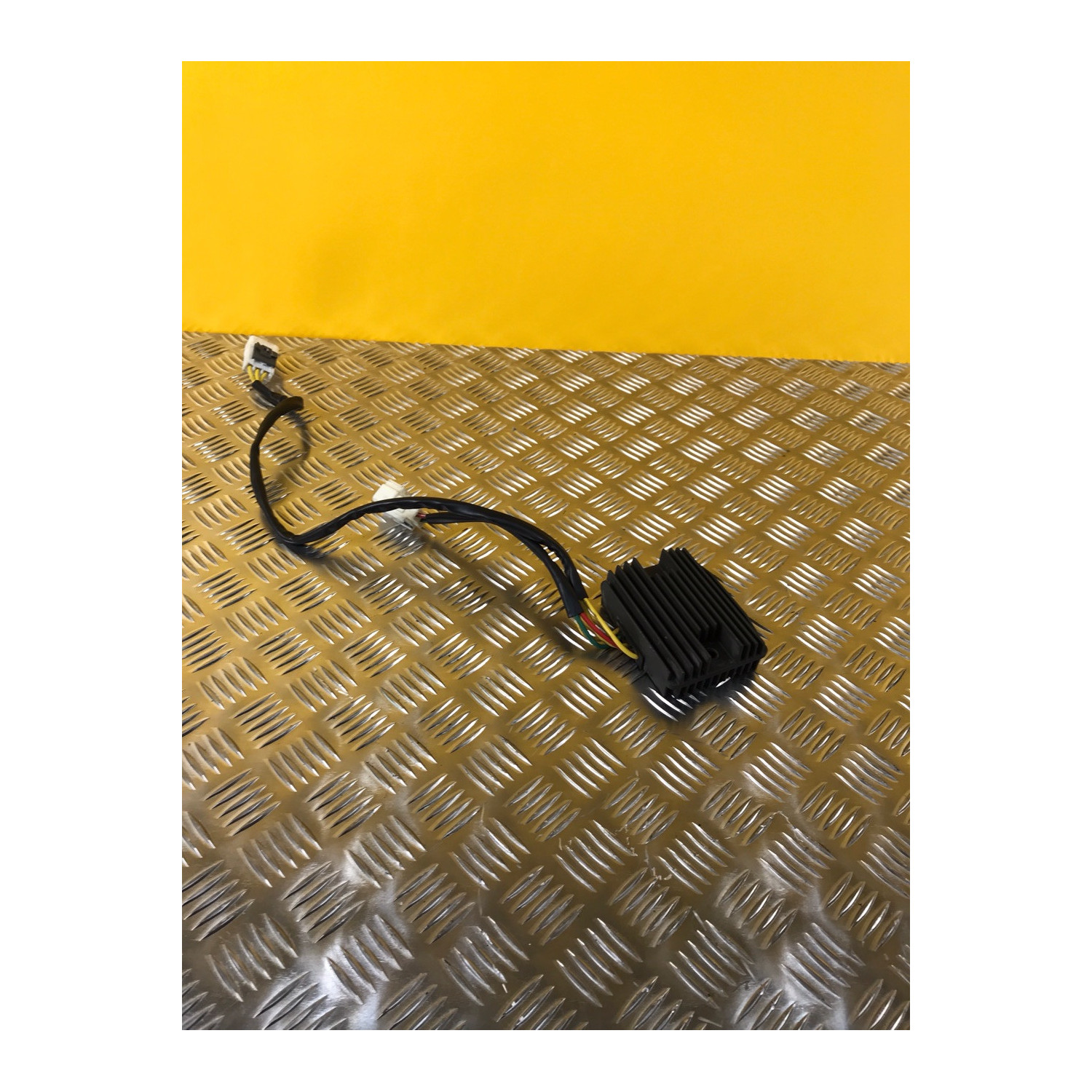 Régulateur de tension pour PIAGGIO BEVERLY 350 2020